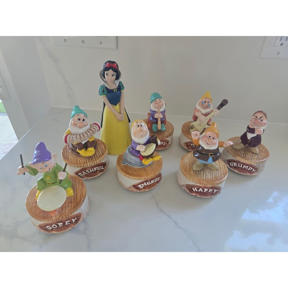 Disney Snow White and the Seven Dwarfs Musical Figurine Set 8 Pieces Ceramic